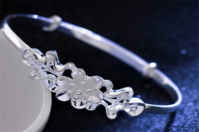 银饰世家 传承与创新的珠宝艺术